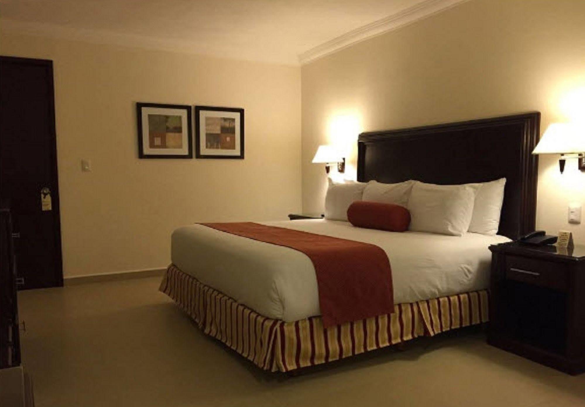 Hotel Bonampak Канкун Экстерьер фото
