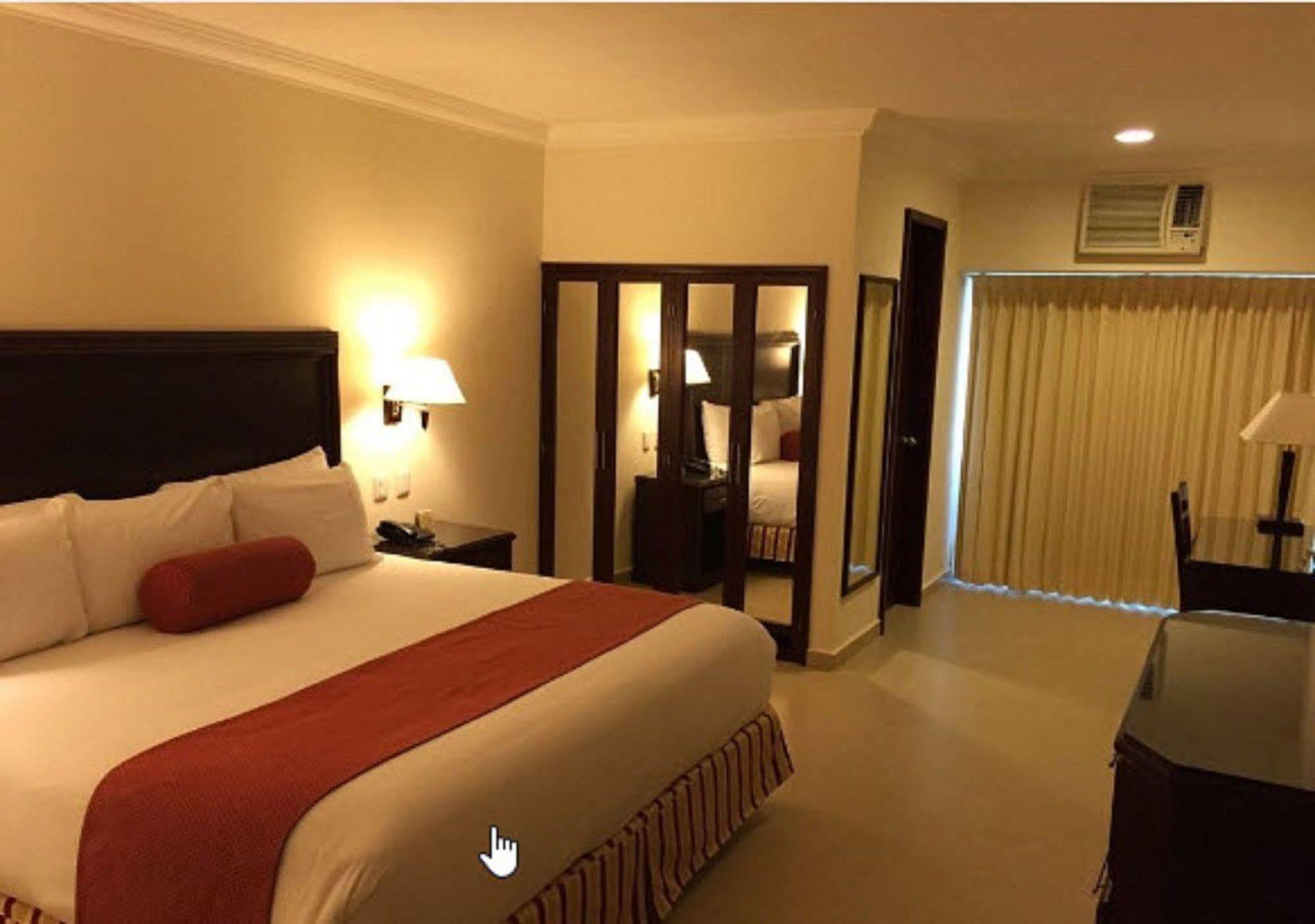 Hotel Bonampak Канкун Экстерьер фото