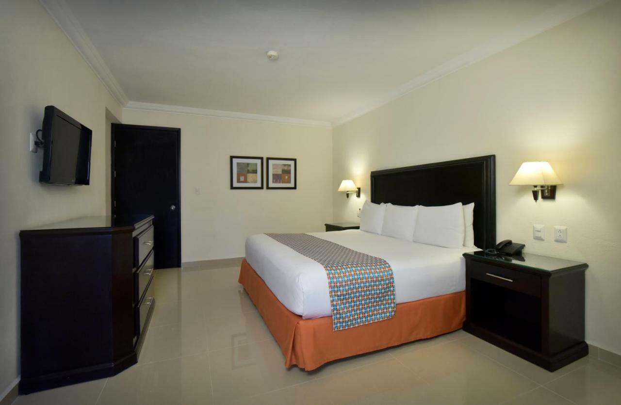 Hotel Bonampak Канкун Экстерьер фото
